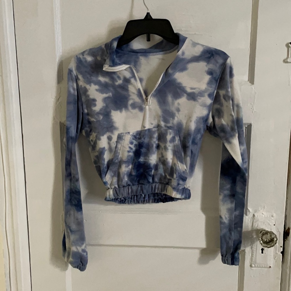 Crop sweater